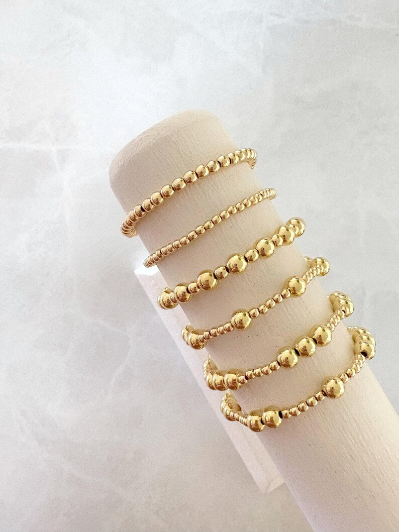 The Classic Mixed Size Collection