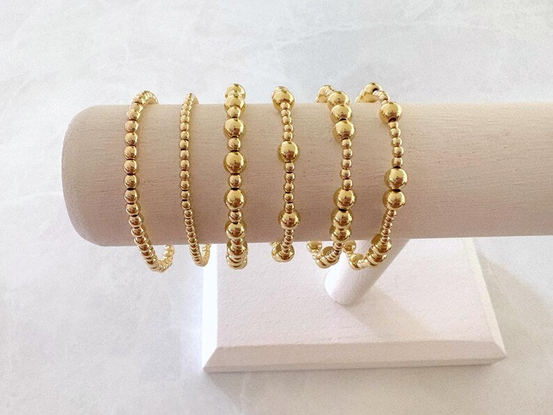 The Classic Mixed Size Collection